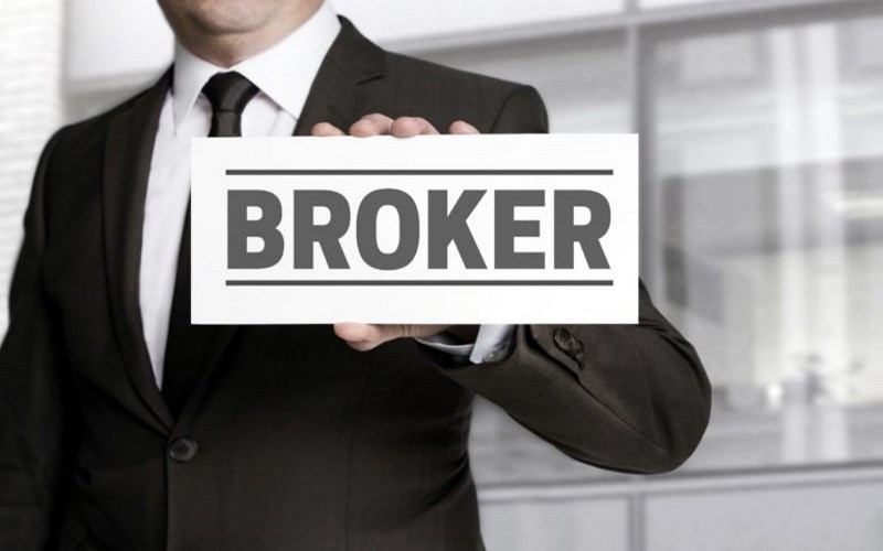 REAL ESTATE BROKER